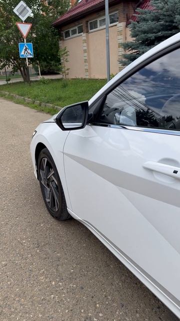 Hyundai Elantra 2025 в комплектации LUX под заказ смотреть онлайн