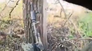 Боец ВС. РФ закинул рюкзак с противотанковой миной в блиндаж ВСУ
