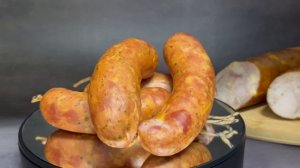 Свиные колбаски с сыром — богатый вкус фермерской свинины с сырными нотками.