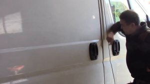 Ремонт автомобиля Citroen Jumper lll, ремонт навеса, выгибание двери.