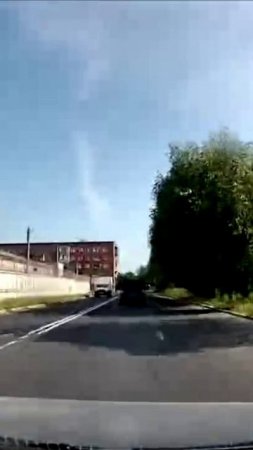 Совершил обгон через 2 сплошные