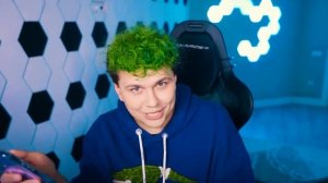 Милс PLAY - Что ПРОИСХОДИТ в Ютуб ШОРТСАХ 😂 ПОПРОБУЙ НЕ ЗАСМЕЯТЬСЯ в Shorts😂 #shorts
