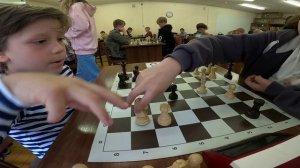 6 тур: Айдемирова Карина (1299) 1-0 Епифанов Владислав (1139)