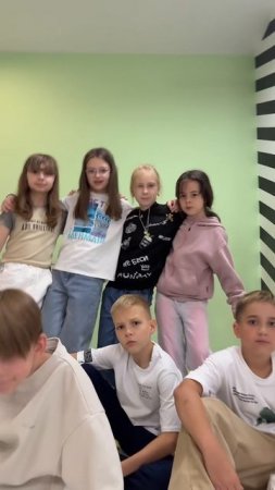 Мы поколение яблоко 🍏 переходи на канал, у нас интересно