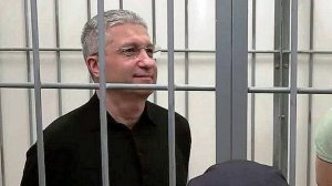 Экс-замминистра обороны Иванов отреагировал на вердикт суда улыбкой