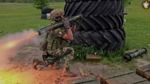 Кадры тренировки 810-й бригады морской пехоты на полигоне.