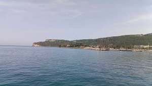 Морская прогулка в доль побережья в районе Кемера