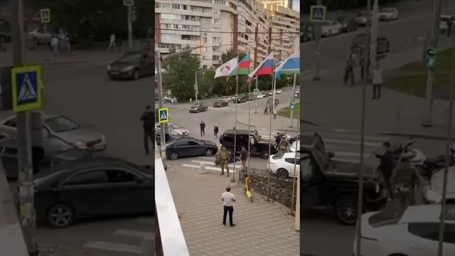 Тем временем в Екатеринбурге произошло задержание главы местной азербайджанской диаспоры.