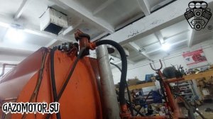 ISUZU FORWARD автогудронатор (распрыскиватель битума) - замена подогревателя бочки
