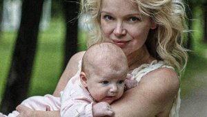 Бывшая ЖЕНА Армена Джигарханяна Раскрыла Имя Отца её Дочери