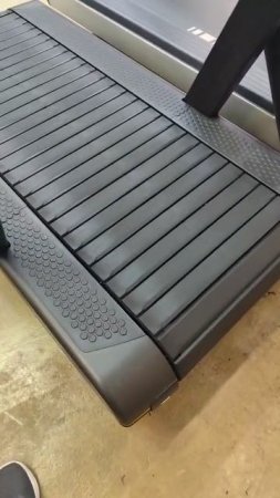 Механическая беговая дорожка "TechnoGym" Skillrun 7000