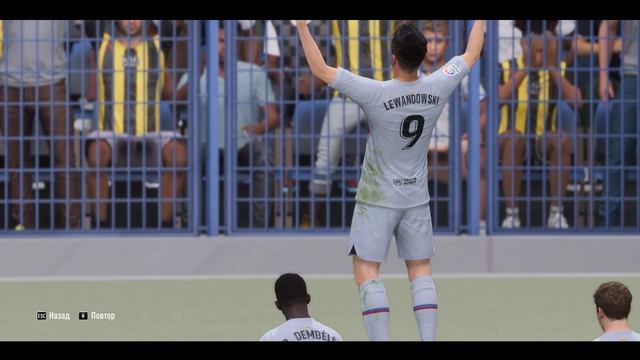 ЛУЧШИЕ МОМЕНТЫ В ИГРЕ FIFA 23 - МОМЕНТ 1 ИЗ 999999 - РОБЕРТ ЛЕВАНДОВСКИЙ - ГОЛ НОЖНИЦАМИ