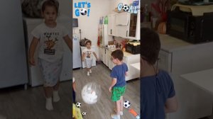 играем с водным мячом