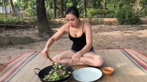 ПОТРЯСАЮЩАЯ КУЛИНАРИЯ ｜ приготовление жареных лягушачьих бедер