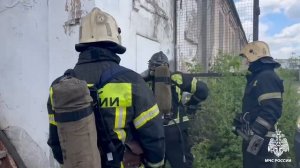 В Твери на улице Коминтерна горел склад