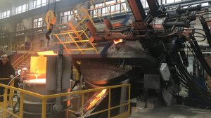 Плавка стали  в дуговой  печи ДППТ-3 производства ОПТИМ Толедо, с 2-мя сводовыми электродами.