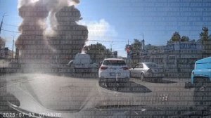 ⚡️ Кадры прилёта нескольких "Гераней" по полтавскому ТЦК...