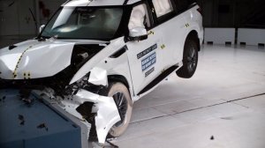 Краш-тест infinity QX80 2025