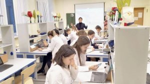 видео латинский и английский в школе в профильных классах