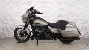 Harley-Davidson CVO Street Glide vin 5HD1PX652PB952239