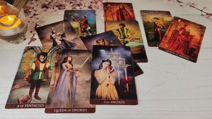 Что Он думает о Тебе сейчас😍Таро расклад