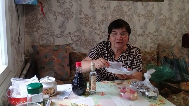 Жизнь в деревне - Жена приехала, подарки с юга, купили продуктов. Обзор