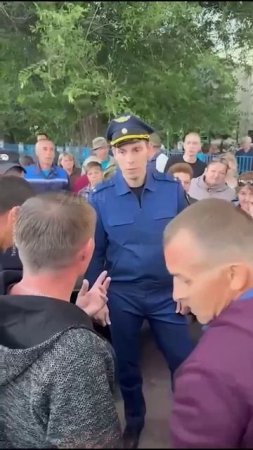 В соседней Саратовской области жители села Подлесное устроили сход из-за цыган.
