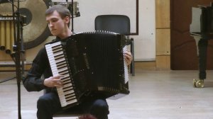 Е. Дербенко Фантазия на тему Н. Богословского. Исполняет Михаил Коломиец