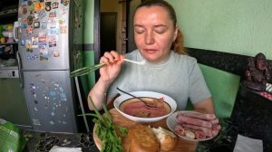 Борщ из говядины . Мукбанг