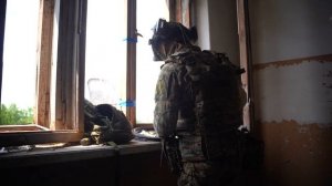 Установка беспроводной военой  связи.