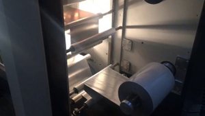 Флексографическая профессональная печатная машина: 4 цвета, вертикальная, узкорулонная