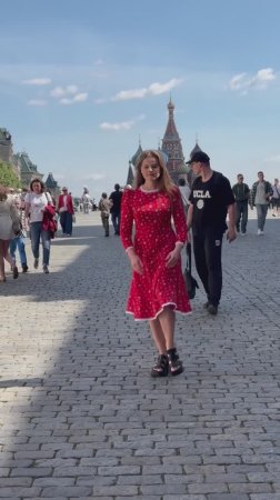 Харьковчанка танцует на Красной площади