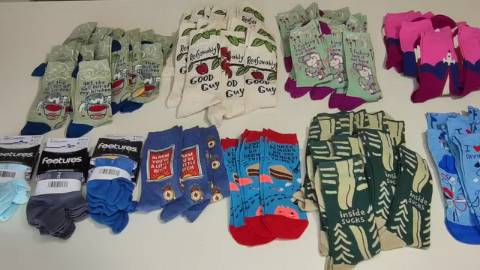 Лот 176 Себ ть 64р Сток Носки Канада  цена 1870 руб кг 3кг