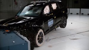 Краш-тест Audi Q7 2025