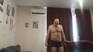 Поднял 53 кг.