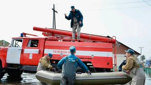 Вода стремительно затапливает целые села в Забайкалье. Организованна массовая эвакуация жителей
