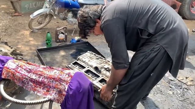 Ремонт 6-цилиндрового двигателя Hitachi Excavator смотреть онлайн