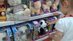 Мисс Кэйти и Мистер Макс (Miss Katy) Кэти прыгает на резиновом ослике