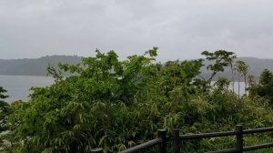 Храм Бэндзайтэн на Фуукурадзиме в дождь