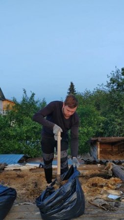 СВОИМИ РУКАМИ ВОССТАНАВЛИВАЕМ СТАРЫЙ ДОМ  #дача #частныедома #стройка #построилидомиквдеревне