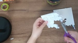 Как вырезать снежинку