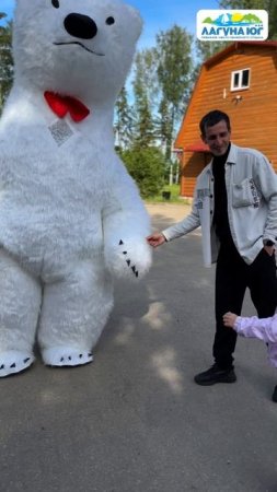 🎉 Вот так мы встречаем  любимых гостей в «Лагуне Юг» – с песнями, угощениями и широченной улыбкой