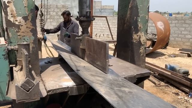 Восстановление аварийного грузовика смотреть онлайн