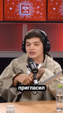 Первый поцелуй закончился для AKMAL'я разборками у школы. Кому он перешел дорогу? Смотри сам