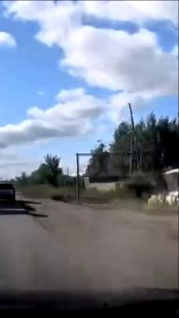 Крадется по встречке