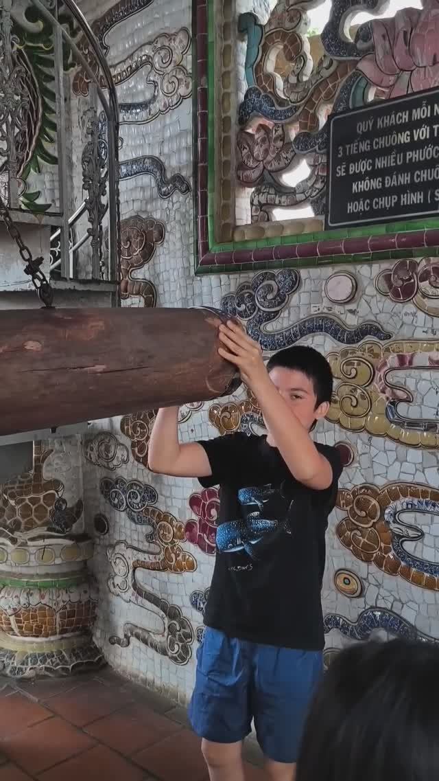 Вьетнам. Экскурсия в Далат, храм Линь Фуок внутри и снаружи. Тур за 72 тысячи руб.@tutsi-dieti смотреть онлайн