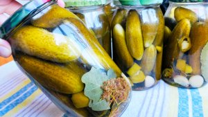Это лучший рецепт соленых огурцов! Как бочковые, хранятся в квартире