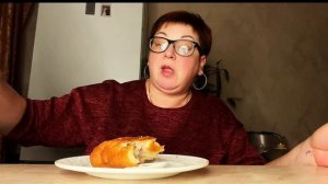 МУКБАНГвкуснейшие чебуреки от младшей доченьки
