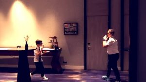 Мистер Макс Макс и Ярик выполняют задание в ночном отеле