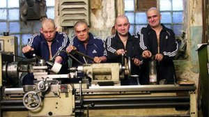 КИНЖАЛ, на клинке сталь РМ 204, рукоять монгольский дуб, пр-во: "СЛОН и К г.Ворсма Ниж. обл.